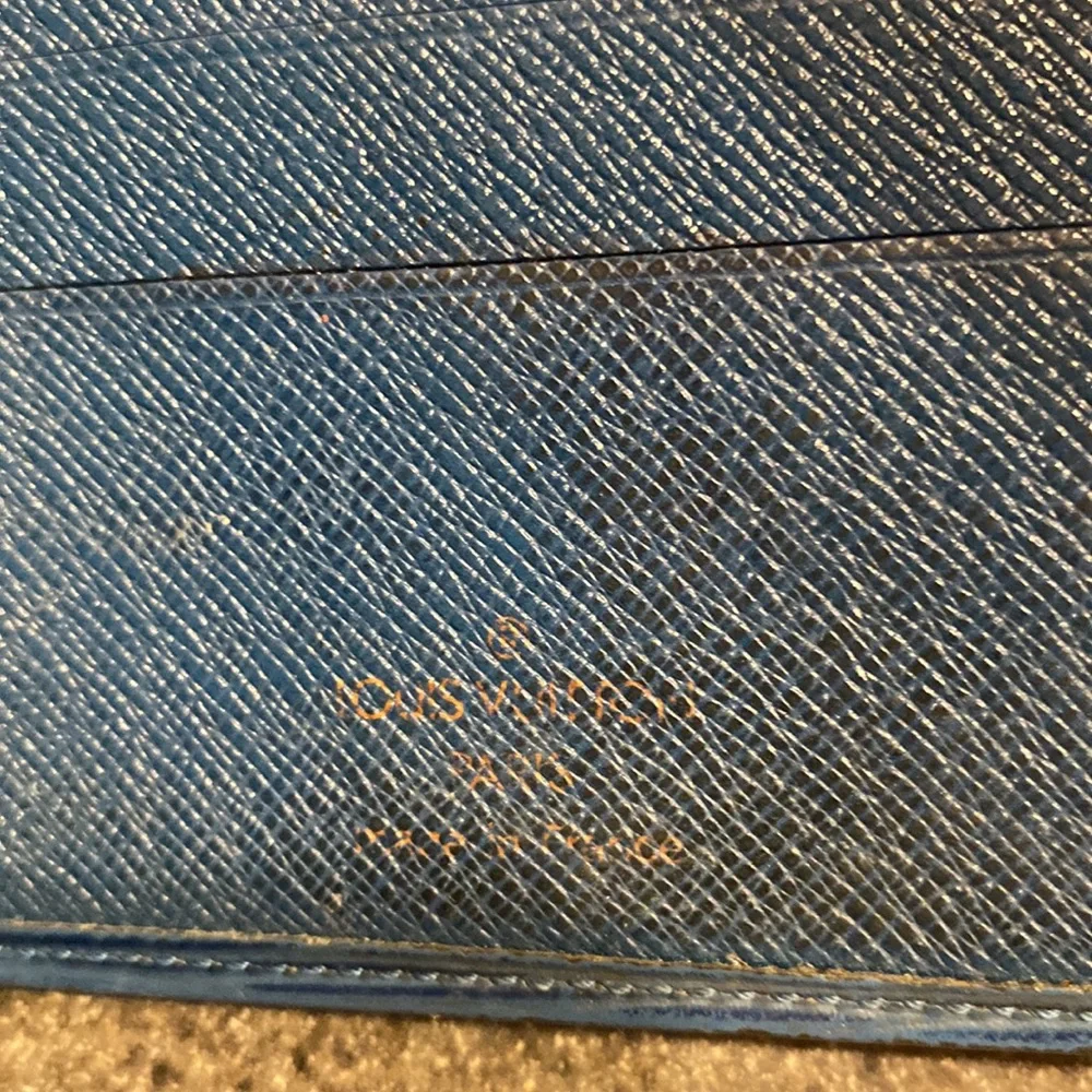 😍😍Authentic vintage Louis Vuitton bifold wallet